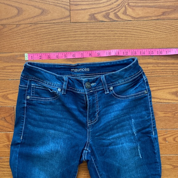Maurice’s small regular women’s skinny jeans with rips. - Picture 3 of 13
